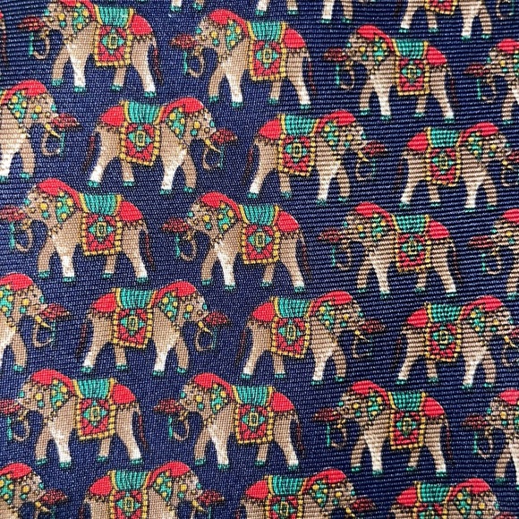 Marks and Spencer silk Men’s tie. Elephant pattern. - Picture 5 of 5